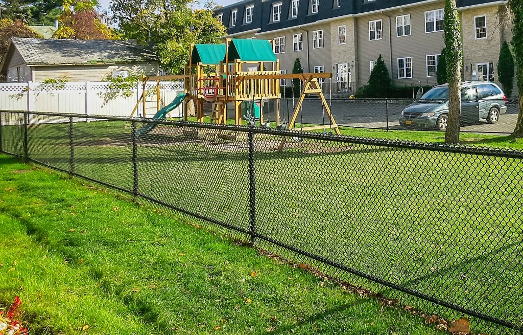 pool-fabric-eastern-chain-link-fence